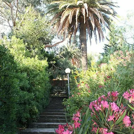 Apartment Domaine De La Pinede Pramousquier Le Lavandou