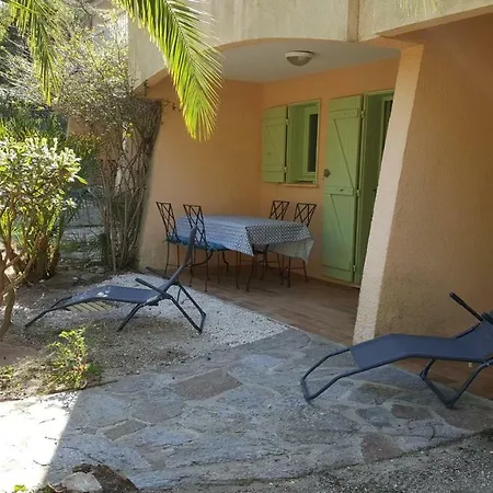 Domaine De La Pinede Pramousquier 아파트 르 라방두