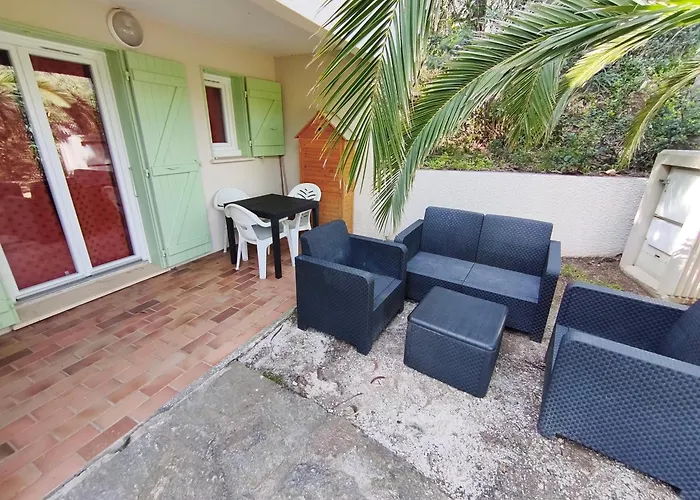 Apartament Domaine De La Pinede Pramousquier *