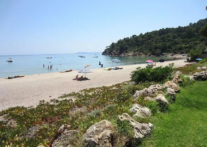 Domaine De La Pinede Pramousquier Апартаменты