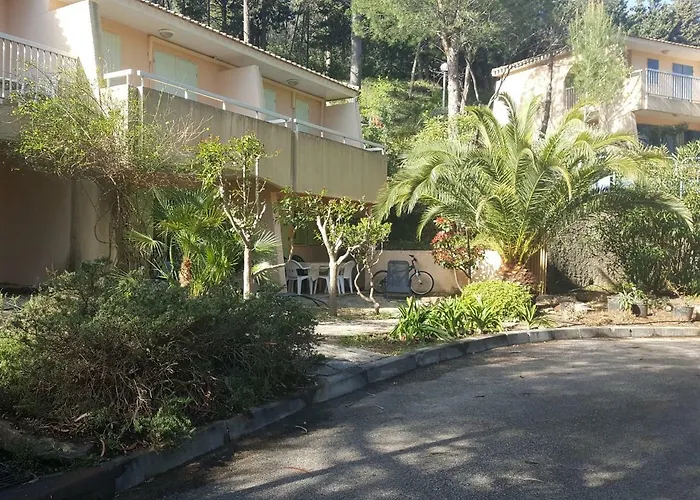 Domaine De La Pinède Pramousquier *